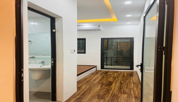 Cho thuê nhà Kim Mã, Ba Đình, gần Vinhome metropolis, 4 tầng, 25m2, 2 ngủ, Full nội thất, 13 Triệu